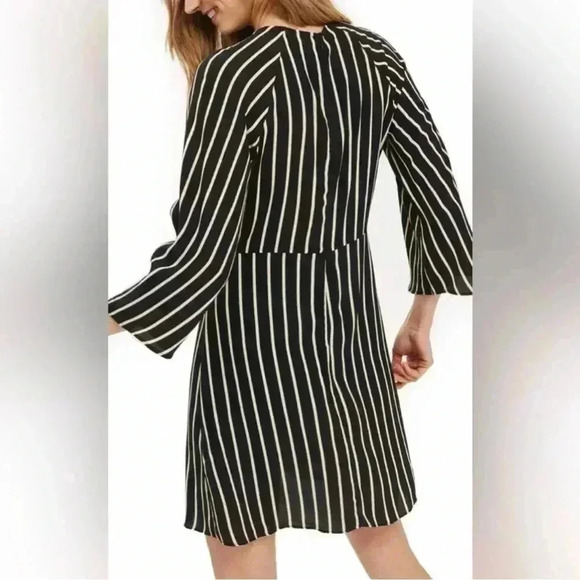 TOPSHOP Womens Black/Cream Long Sleeved Striped Dress Size 2 - Picture 2 of 5
